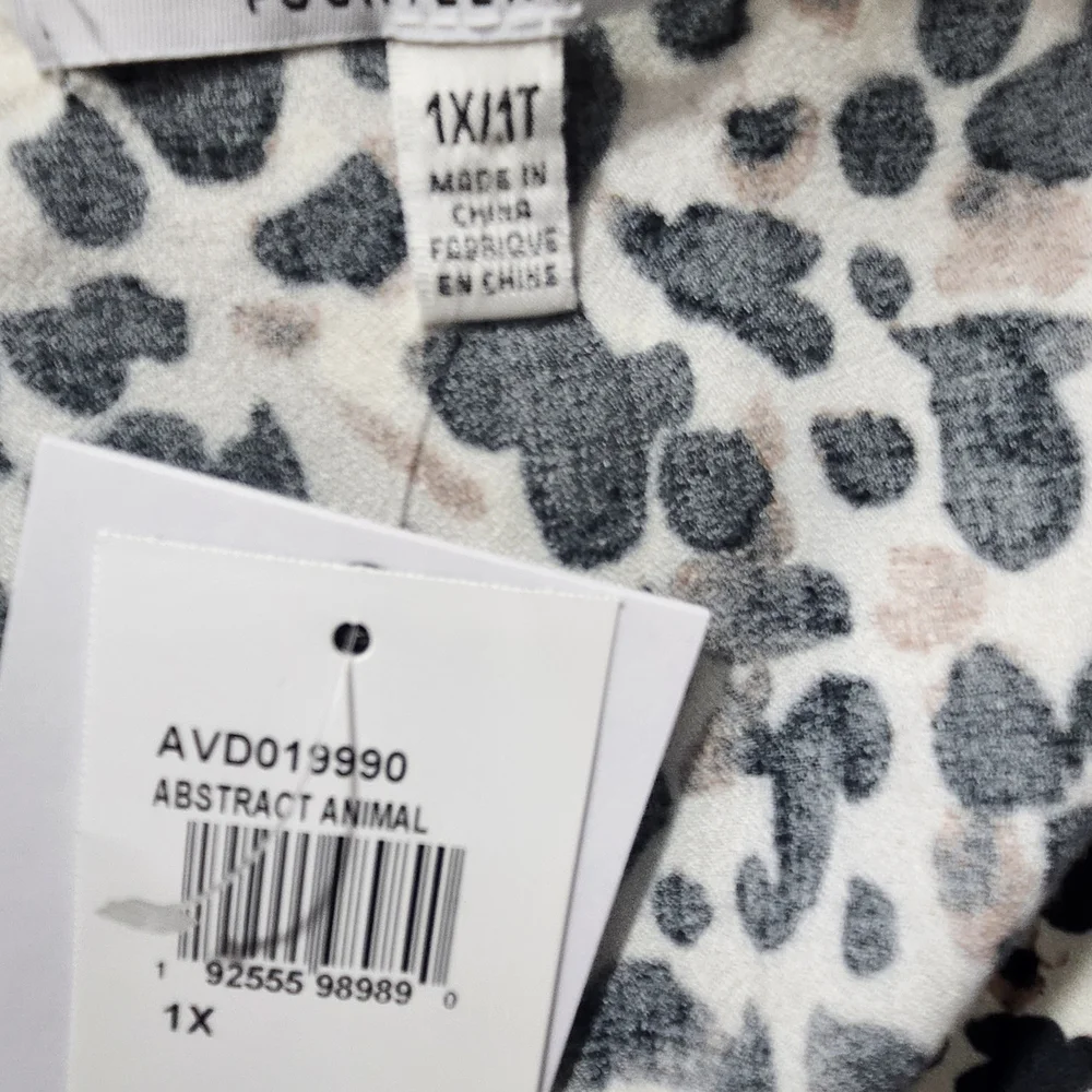 Leopard Print Wrap Dress - Picture 6 of 7